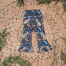 Load image into Gallery viewer, Groovy Flares
